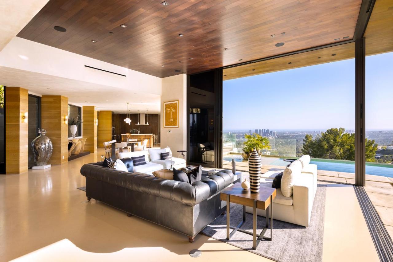 Blue Jay Modern Villa *